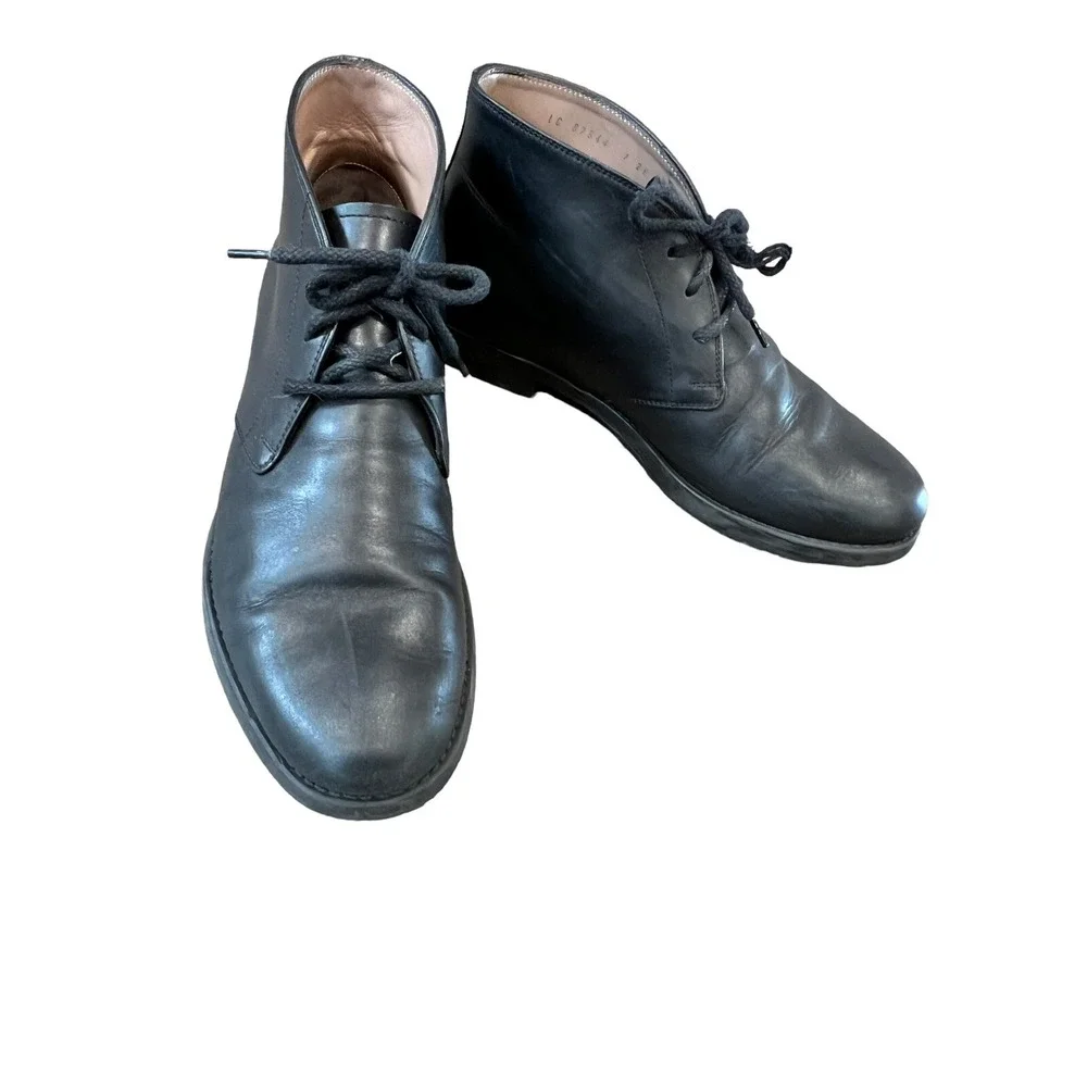 SALVATORE FERRAGAMO SACHIE BLACK LEATHER GANCINI CHUKKA BOOTS ANKLE LACE UP 7 EE